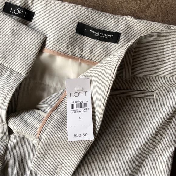 LOFT Pants - 🎊 NWT LOFT Marissa Cropped pants.